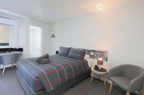 Georges Bay Apartments - Sydney 4u 22