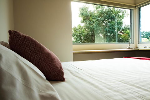 Eagle Peaks At Freycinet - Sydney 4u 6