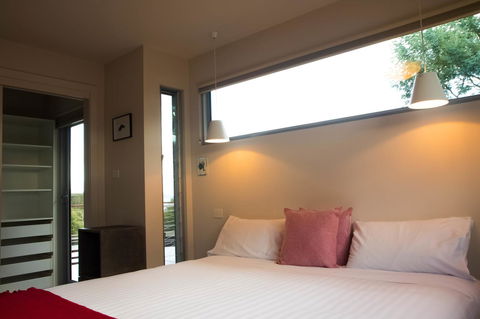Eagle Peaks At Freycinet - Sydney 4u 7