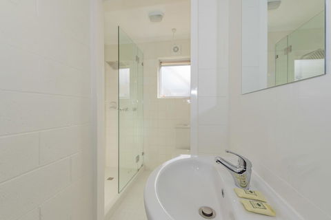 4 Bedroom House - Hobart CBD - Free Parking - Free WIFI - Accommodation Sydney 11