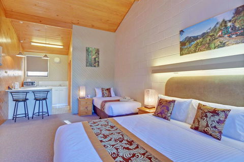 Gold Rush Inn - Sydney 4u 18