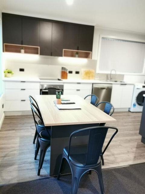 Youngtown Executive Apartments - 2BR Included, Free Parking & Wifi, Sofa Bed & Cot Fee Applies - Sydney 4u 31