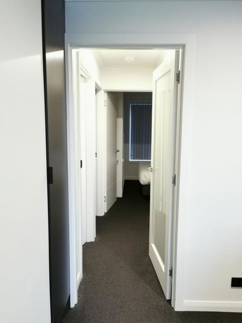 Youngtown Executive Apartments - 2BR Included, Free Parking & Wifi, Sofa Bed & Cot Fee Applies - Sydney 4u 11
