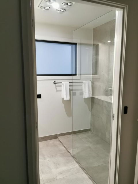 Youngtown Executive Apartments - 2BR Included, Free Parking & Wifi, Sofa Bed & Cot Fee Applies - Sydney 4u 7