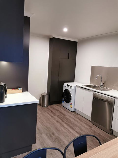 Youngtown Executive Apartments - 2BR Included, Free Parking & Wifi, Sofa Bed & Cot Fee Applies - Sydney 4u 34