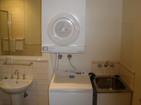 Launceston Central Apartment Hotel Official - Sydney 4u 23