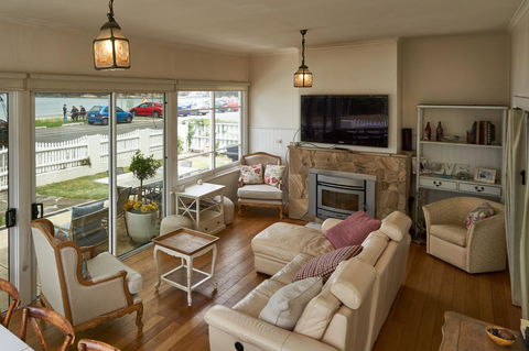 The Ultimate Beach House - Sydney 4u 3