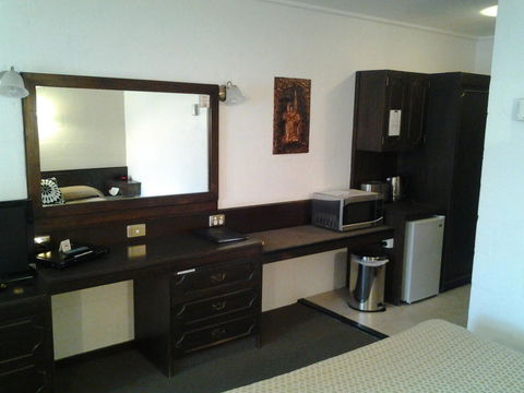 West Coaster Motel - Sydney 4u 9