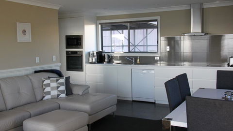 SEA EAGLE COTTAGE Amazing Views Of Bay Of Fires - Accommodation Sydney 23