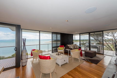 Cocktails With A View - Sydney 4u 2