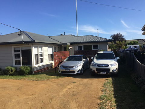 Driftwood-Cottage - Accommodation Sydney 15