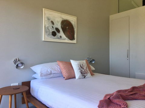 Eaglehawk Pavilions - Sydney 4u 6