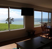 Penguin Seaside Farm - Sydney 4u