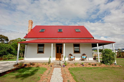 The Holiday Home People - Sydney 4u 18