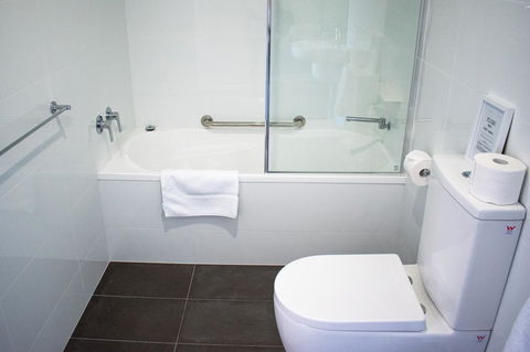 Tamar House - Sydney 4u 11