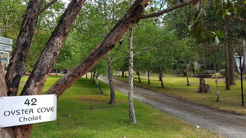 Oyster Cove Chalet - Sydney 4u 14