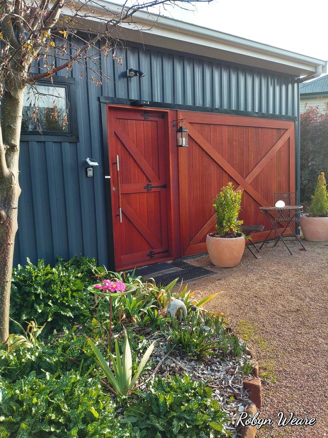 Liena TAS Accommodation Sydney