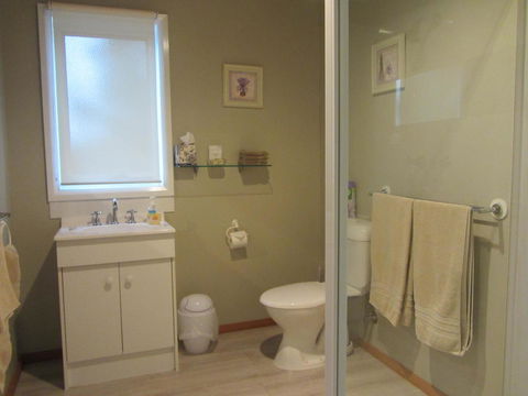 Elm Trees Accommodation @ Ross - Accommodation Sydney 10