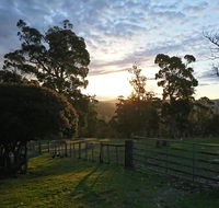 Glengarry farm stay BnB - Sydney 4u