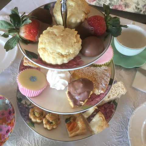 House On The Hill Bed And Breakfast - Sydney 4u 5