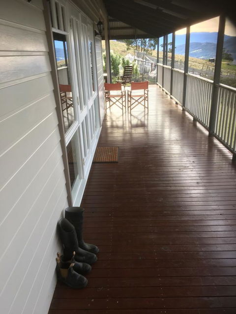 House On The Hill Bed And Breakfast - Sydney 4u 3