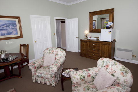 House On The Hill Bed And Breakfast - Sydney 4u 37