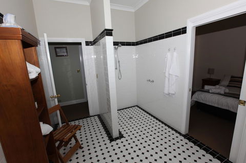 House On The Hill Bed And Breakfast - Sydney 4u 30