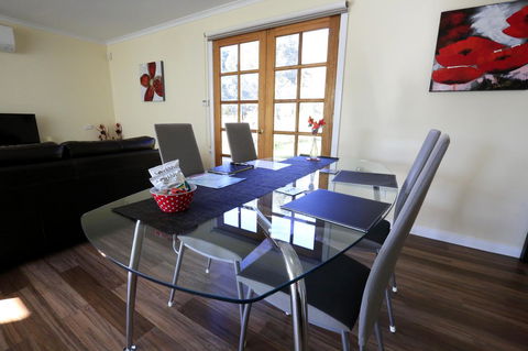 Riverwalk B&B - Sydney 4u 11