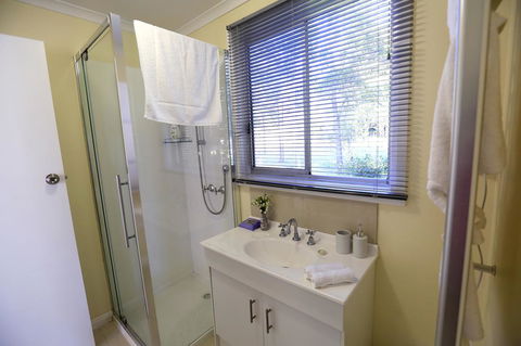 Riverwalk B&B - Sydney 4u 4