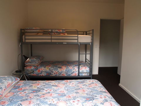 Craggy Peaks Wilderness Cabins - Sydney 4u 2
