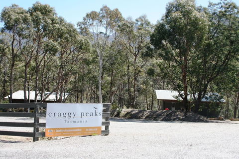 Craggy Peaks Wilderness Cabins - Sydney 4u 13