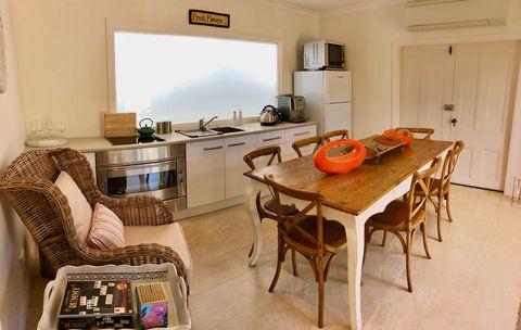 NEW: Tranquil Retreat -The Barn House Ingleside, Northern Beaches - Sydney 4u 2