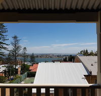 Newcastle Short Stay Apartments - Vista Apartment - Sydney 4u