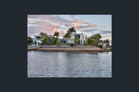 NewPort Dream Quiet Island - No Party - Sydney 4u 0