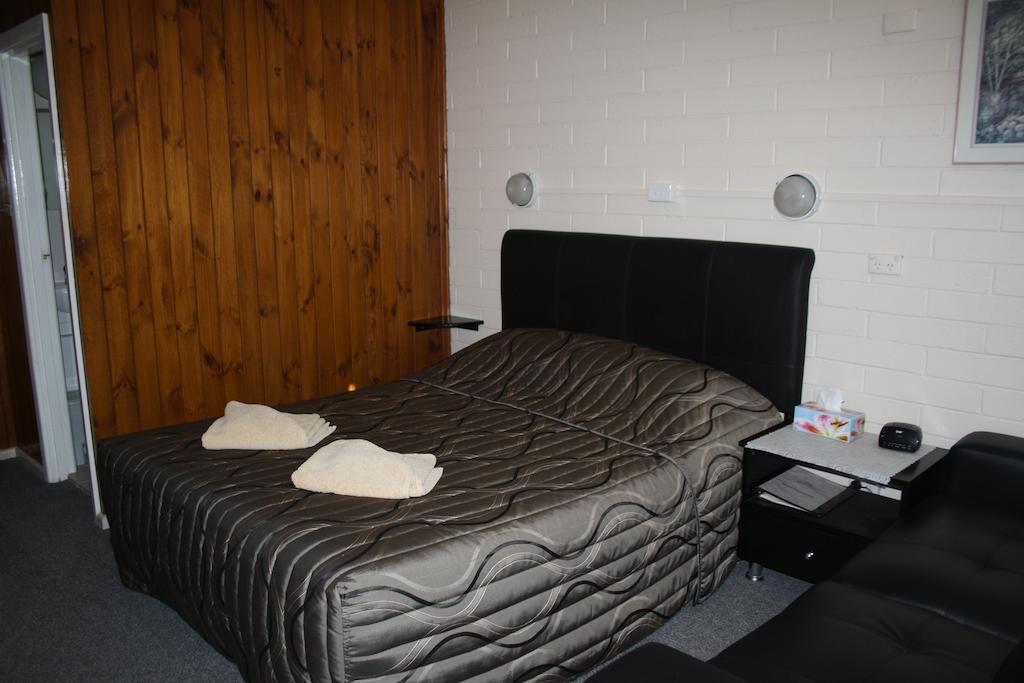 Muntham VIC Sydney 4u