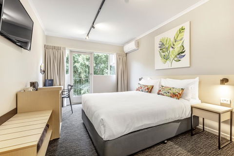 Nightcap At Findon Hotel - Sydney 4u 0