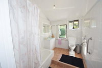 Nimbin waterfall retreat