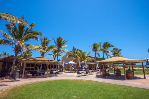 Ningaloo Reef Resort - Sydney 4u 1