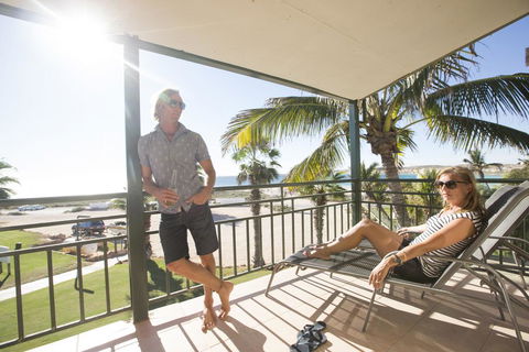 Ningaloo Reef Resort - Sydney 4u 2