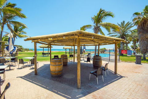 Ningaloo Reef Resort - Sydney 4u 3