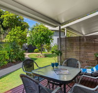 Noosa Entrance 2 bedroom Garden Side Townhouse. - Accommodation Sydney