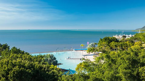 Oaks Cairns Hotel - Sydney 4u 1
