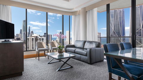 Oaks Gold Coast Hotel - Accommodation Sydney 0