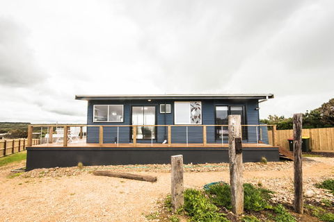 Ocean View Getaway - Sydney 4u 0