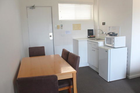 Oceanside Hawks Nest - Accommodation Sydney 2