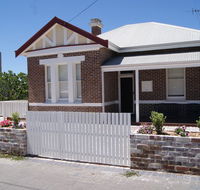 Old Sergeants Quarters - Sydney 4u