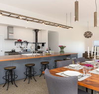 On A Hill - modern country home near Braidwood - Sydney 4u