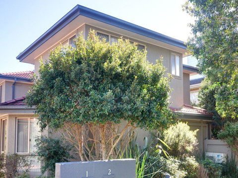 One Street Back From The Surf Beach - Accommodation Sydney 0