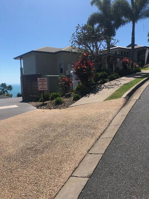 Oscar's View - Airlie Beach - Sydney 4u 1