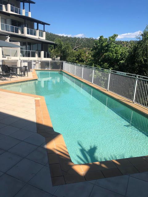 Oscar's View - Airlie Beach - Sydney 4u 2